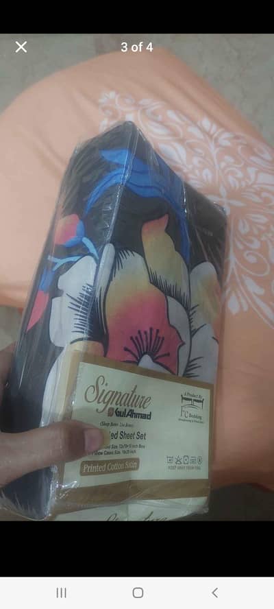 fitted bedsheet
