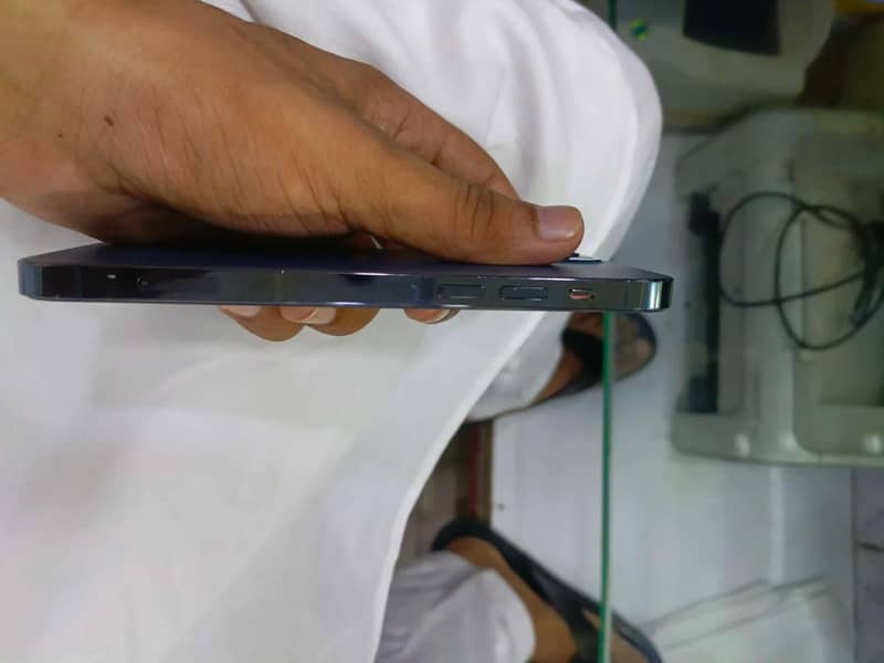Apple iPhone 12 Pro 2