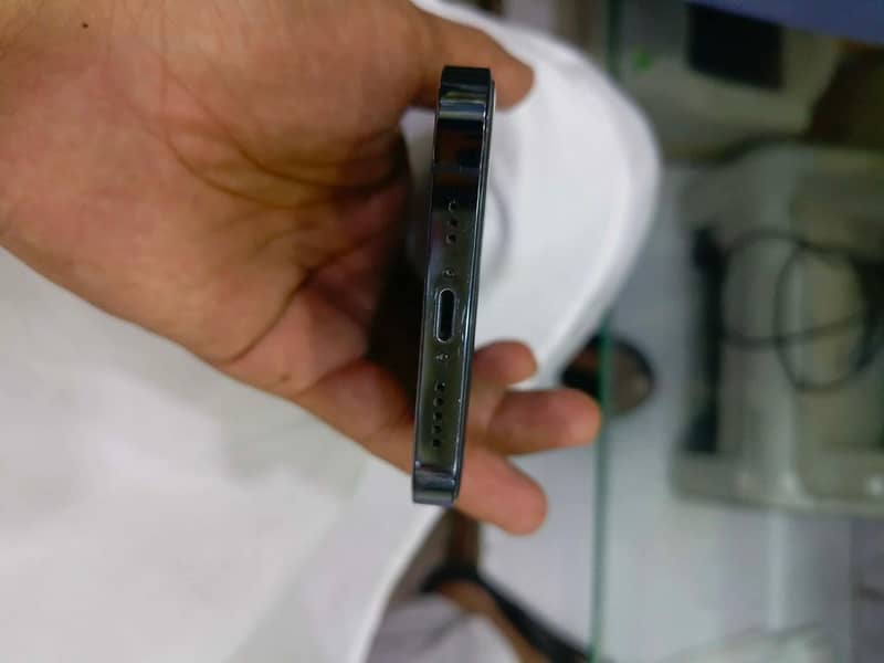 Apple iPhone 12 Pro 3