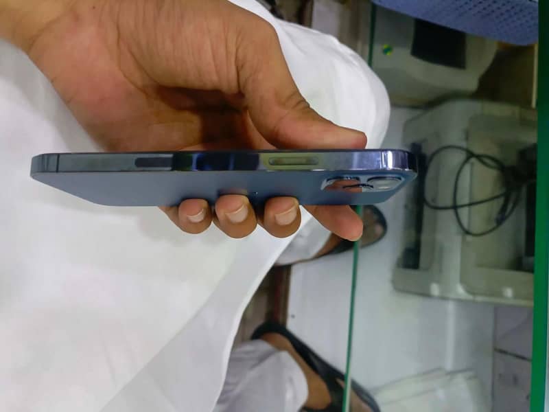 Apple iPhone 12 Pro 6