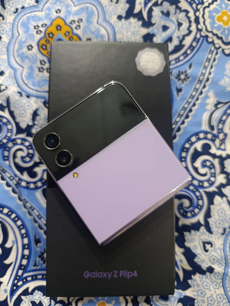 Samsung Mobile Z Flip 4 4