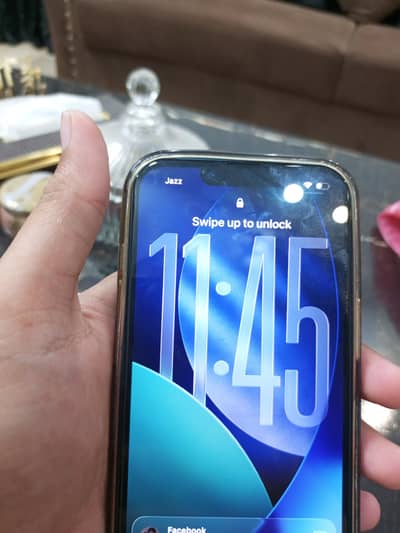 Apple iPhone 13
