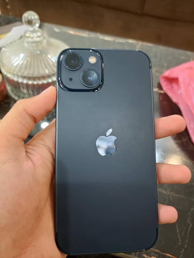 Apple iPhone 13 1