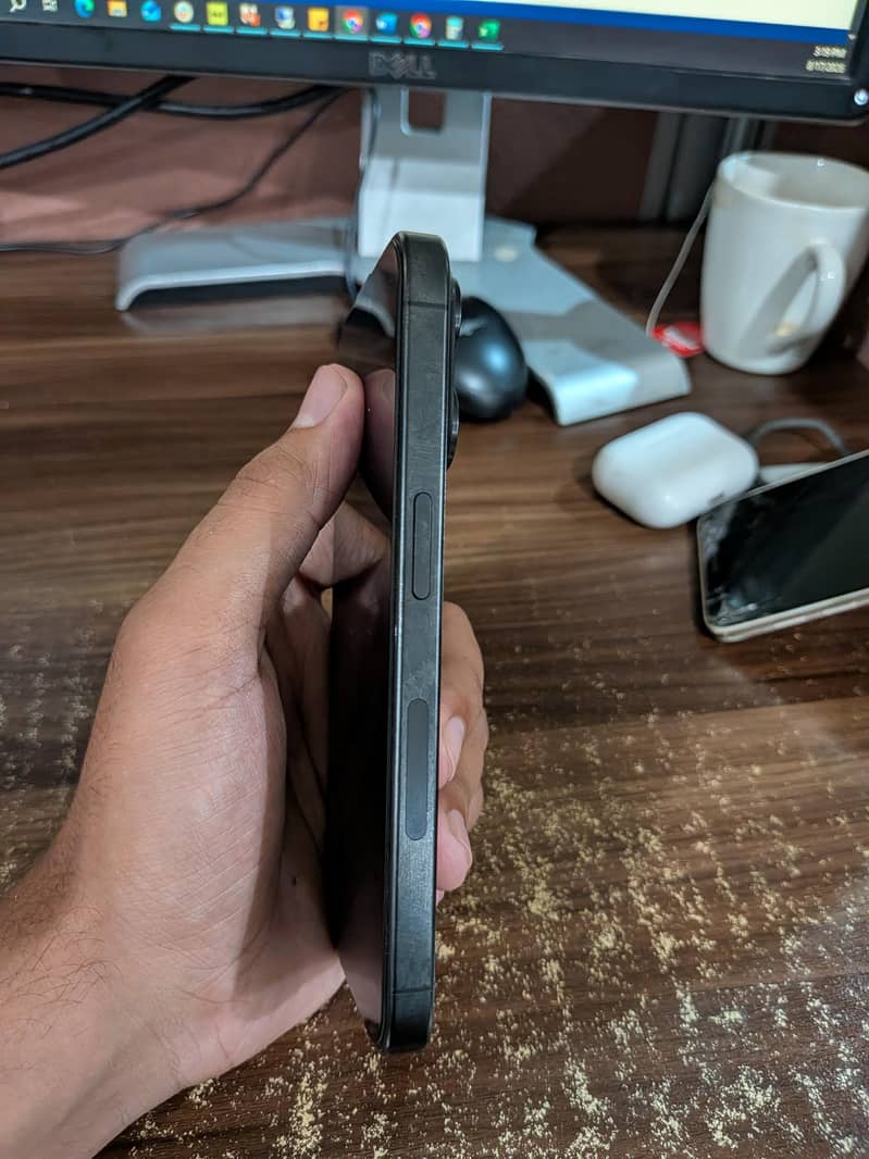 Apple iPhone 15 Pro 1