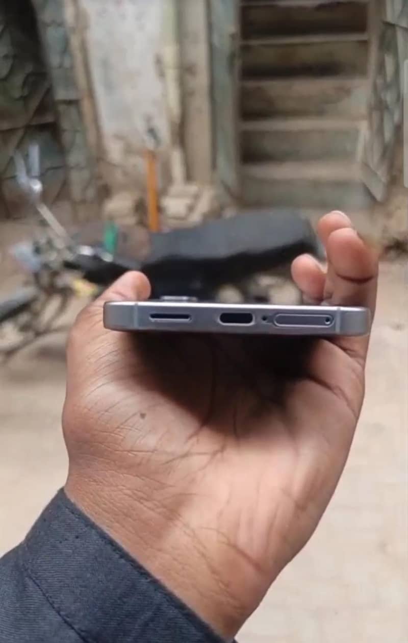 Samsung Mobile S25 3