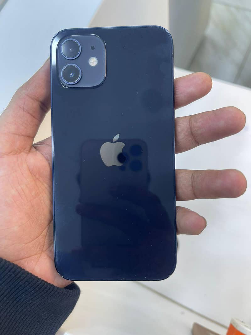 Apple iPhone 12 3
