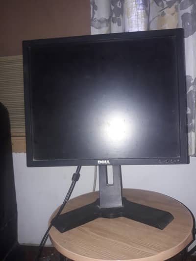 Dell 16 inch monitor in great condition for very cheap price