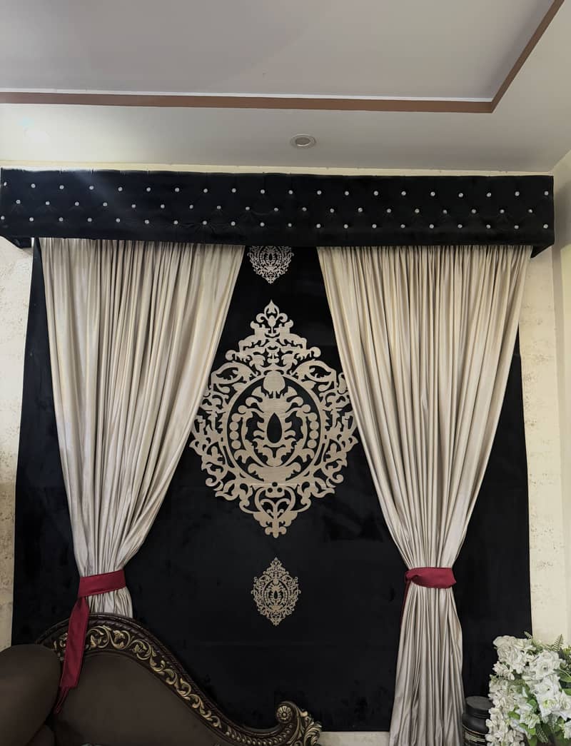 Curtain 0