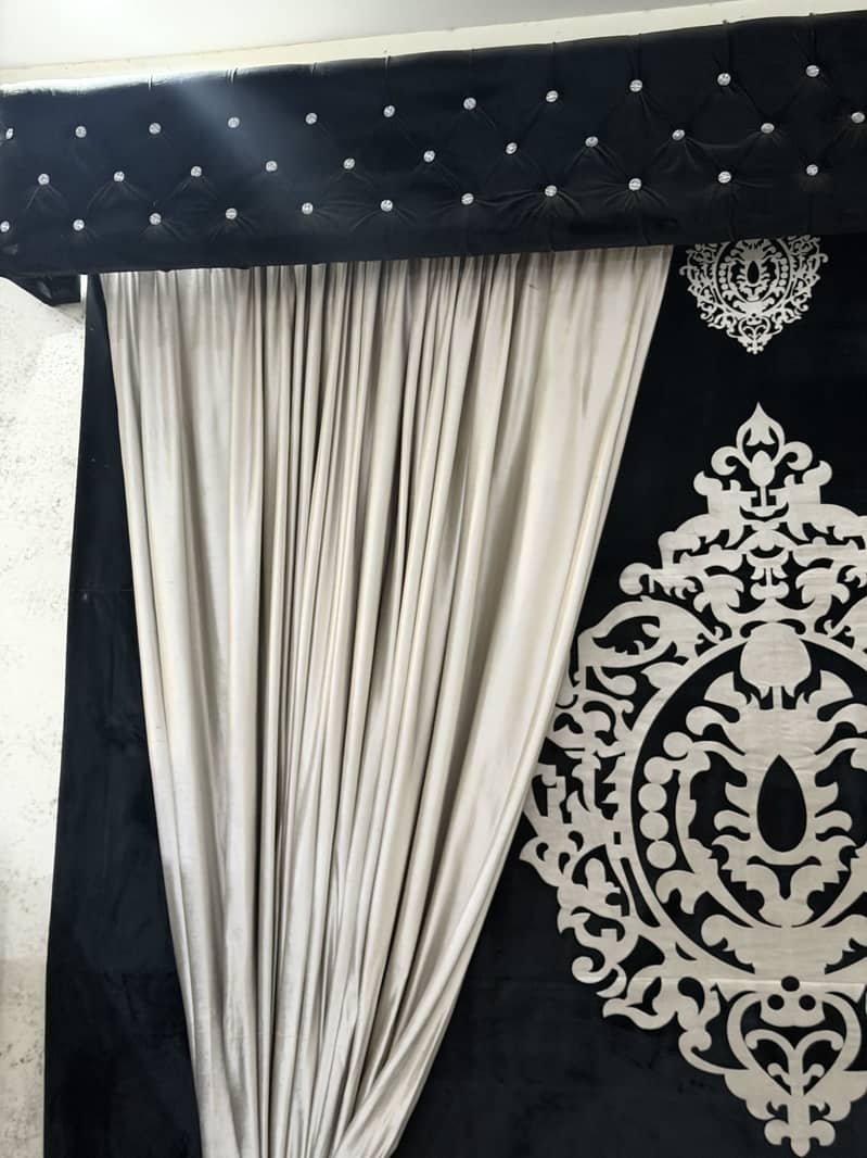 Curtain 1