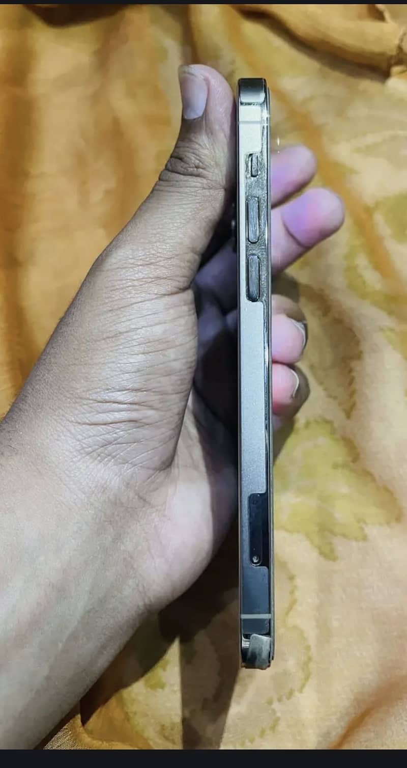 Apple iPhone 12 Pro 2