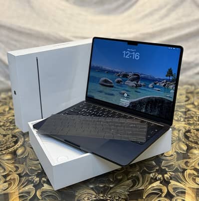 Macbook Air M2 | RAM 8GB | SSD 256 GB | 2022 Model |