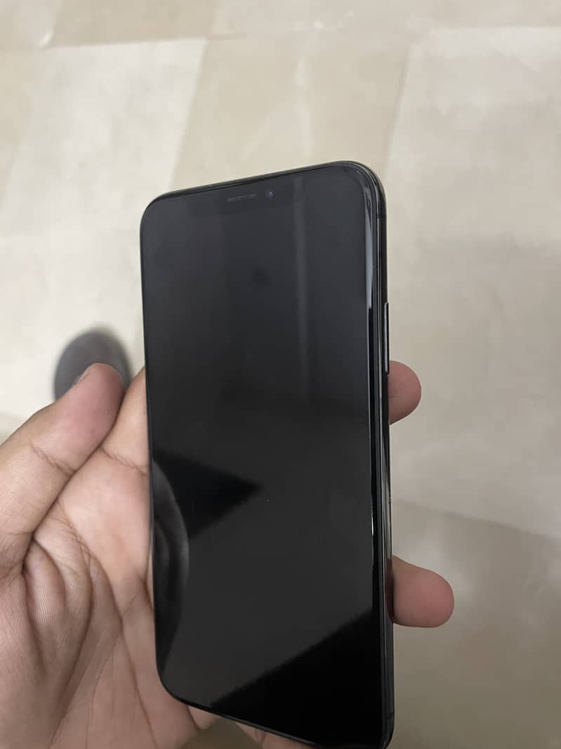 Apple iPhone X 5
