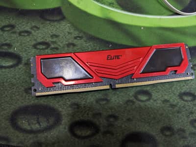 TeamGroup Elite 8GB DDR4 3200MHz RAM (Red Heatsink)