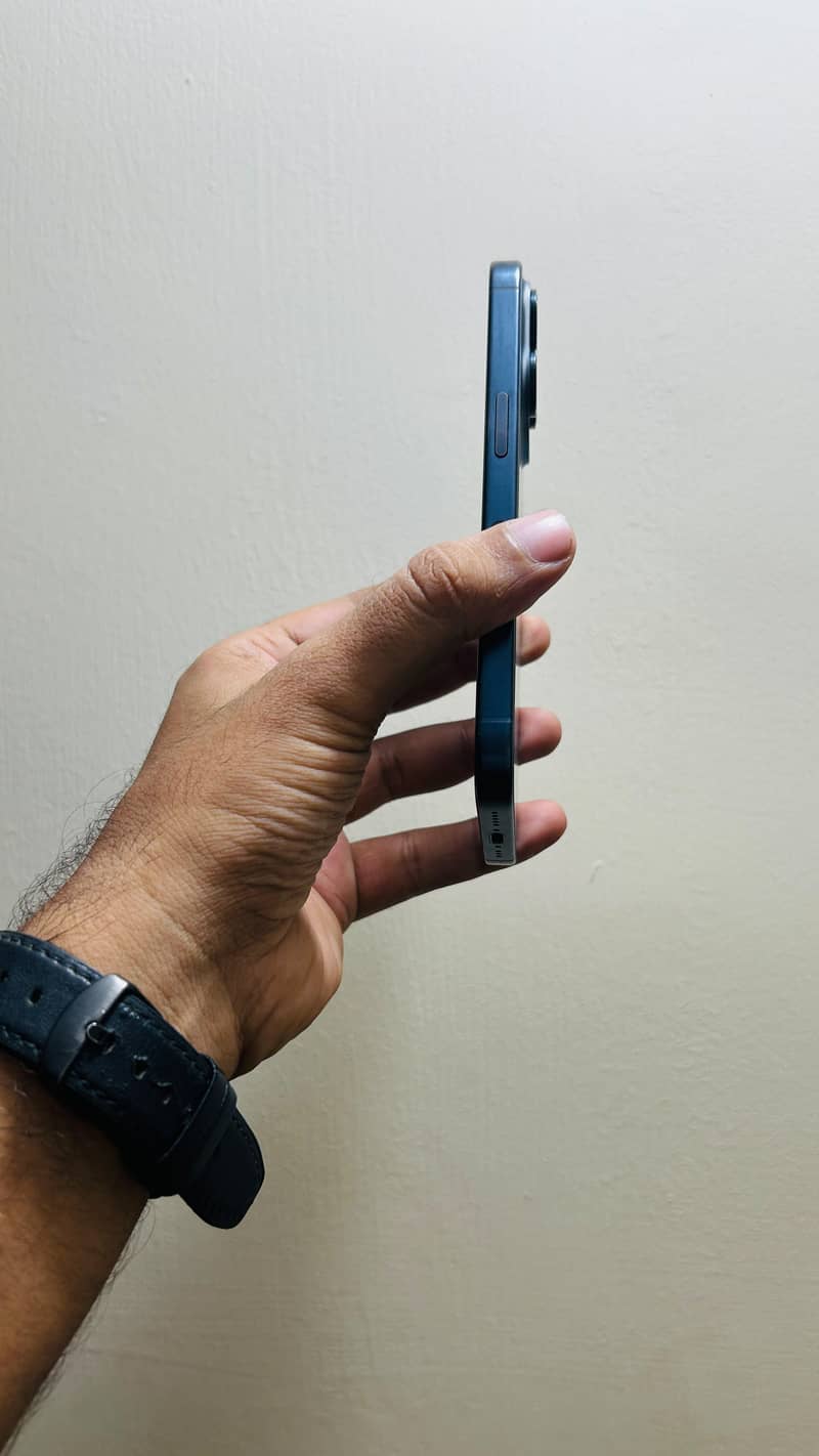 Apple iPhone 15 Pro 9