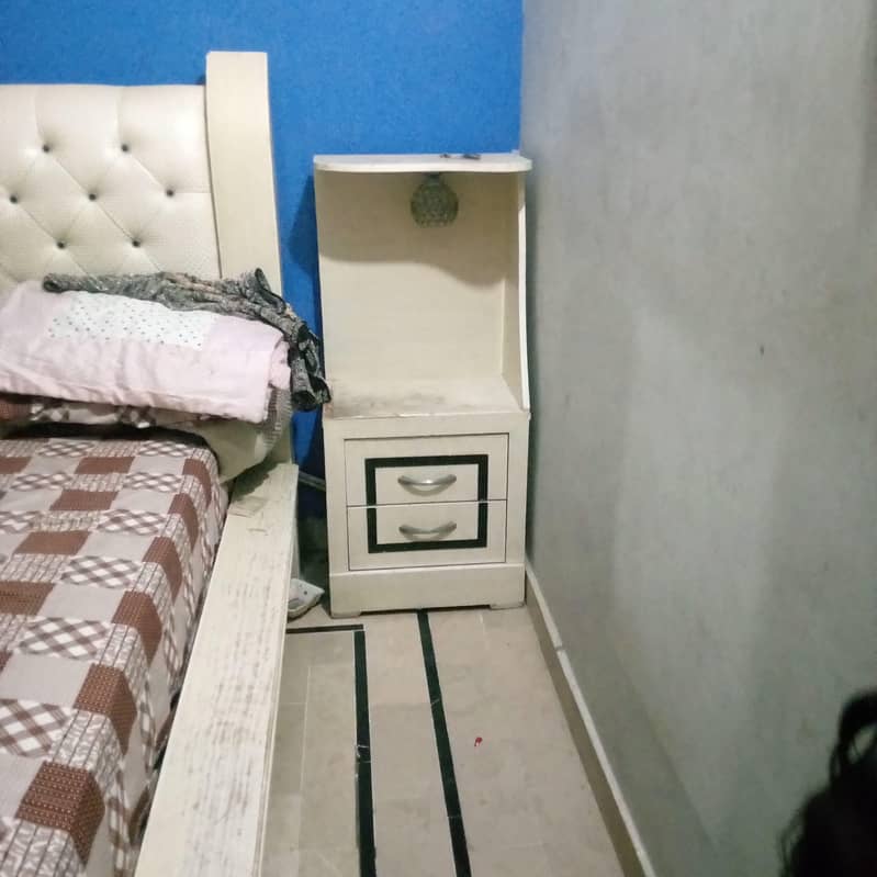 bed dressing side table divider 3