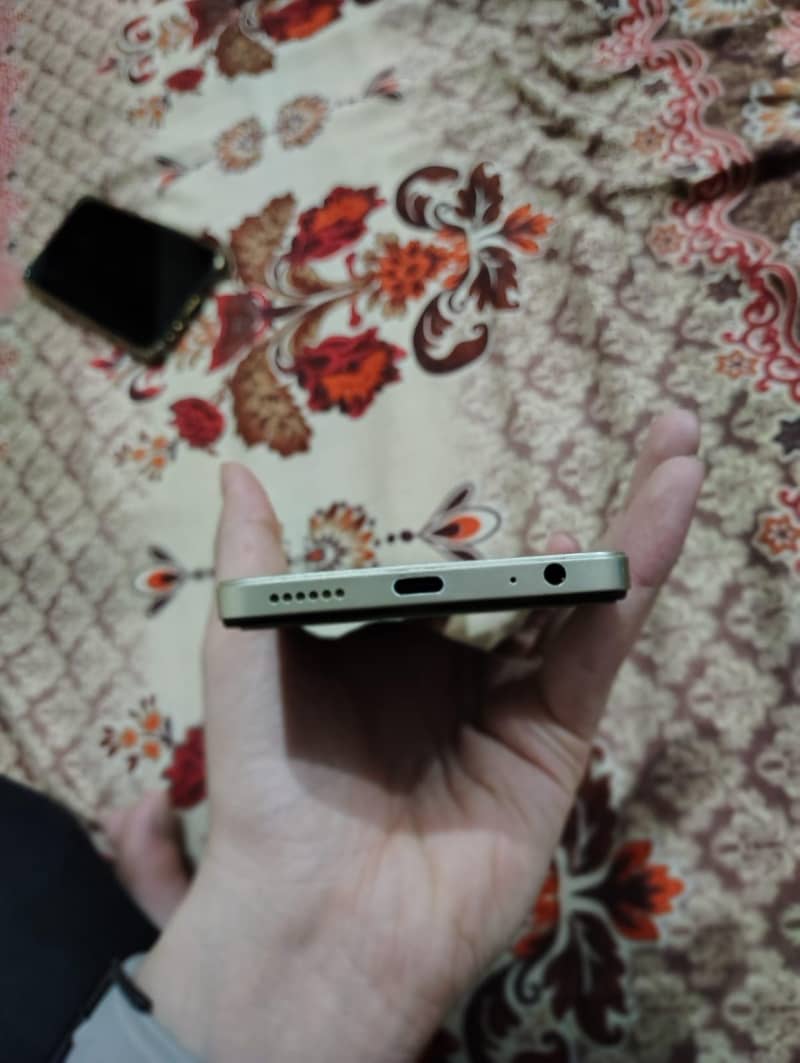 Tecno Spark Go 2