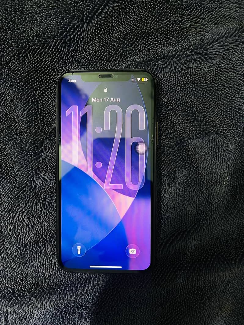 Apple iPhone 11 Pro 1
