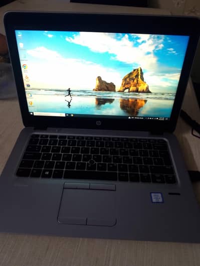 Hp Elite book 820 G3 Slim And Light Weight Machine