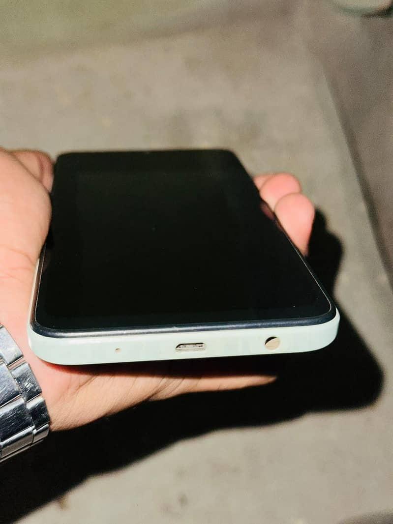 Xiaomi Redmi A2 Plus 3
