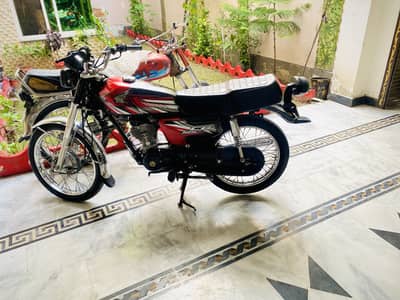 Honda 125 2019 model whatsapp number 03425982895