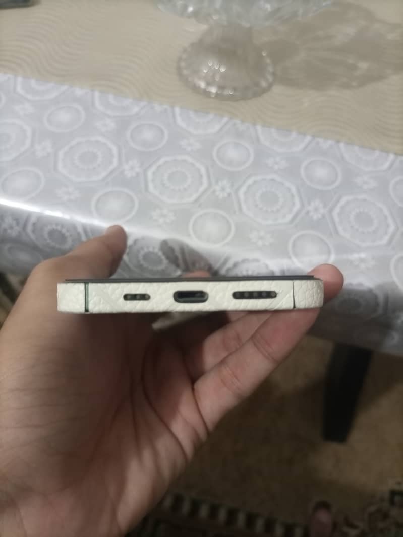 Apple iPhone 13 3