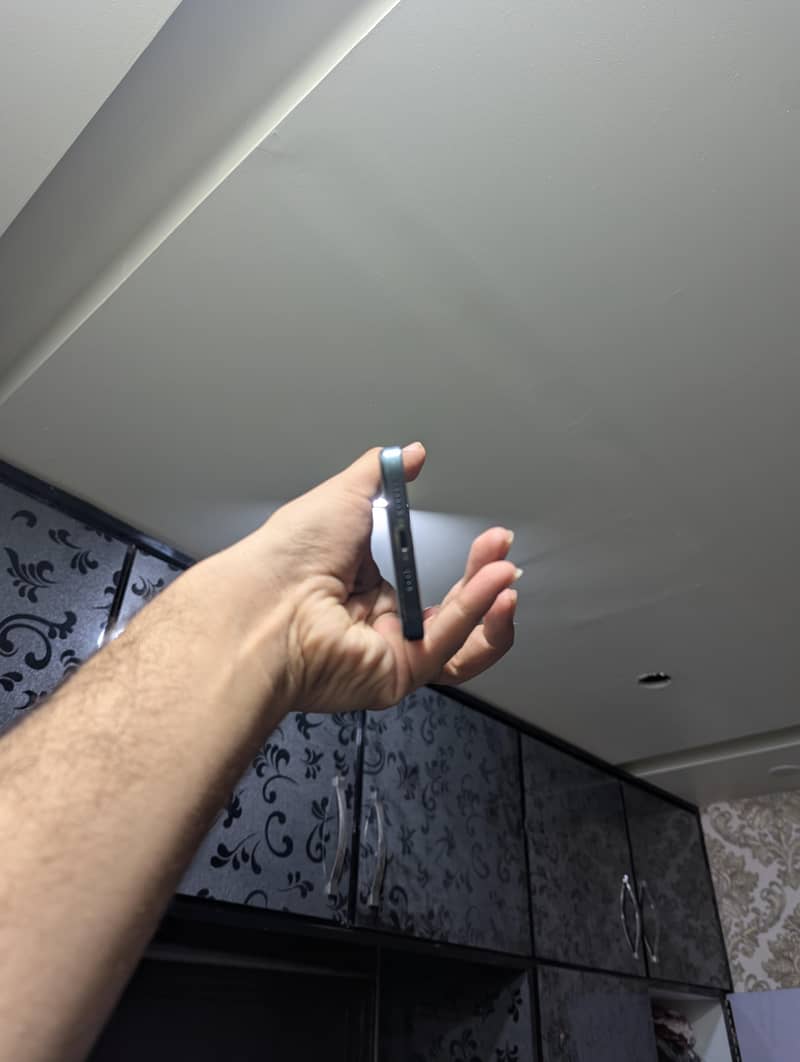 Apple iPhone XS Max 4