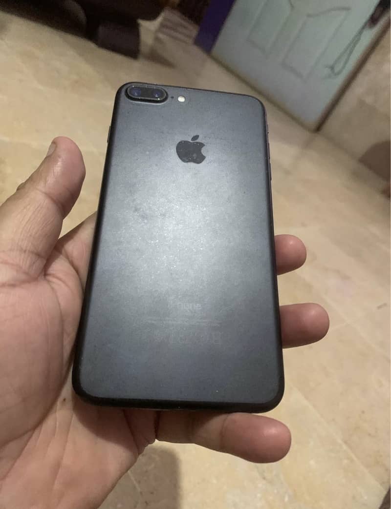 Apple iPhone 7 Plus 4