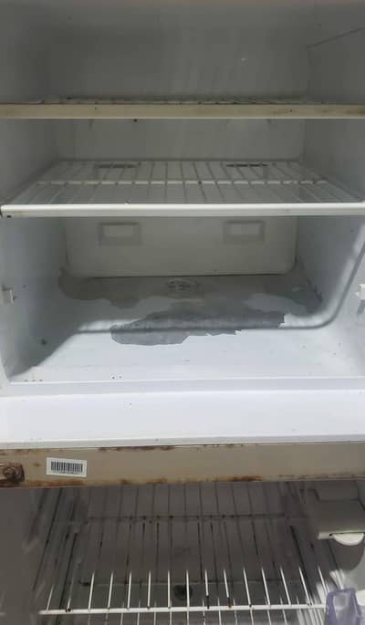 Refrigerator Dawlance Medium Size