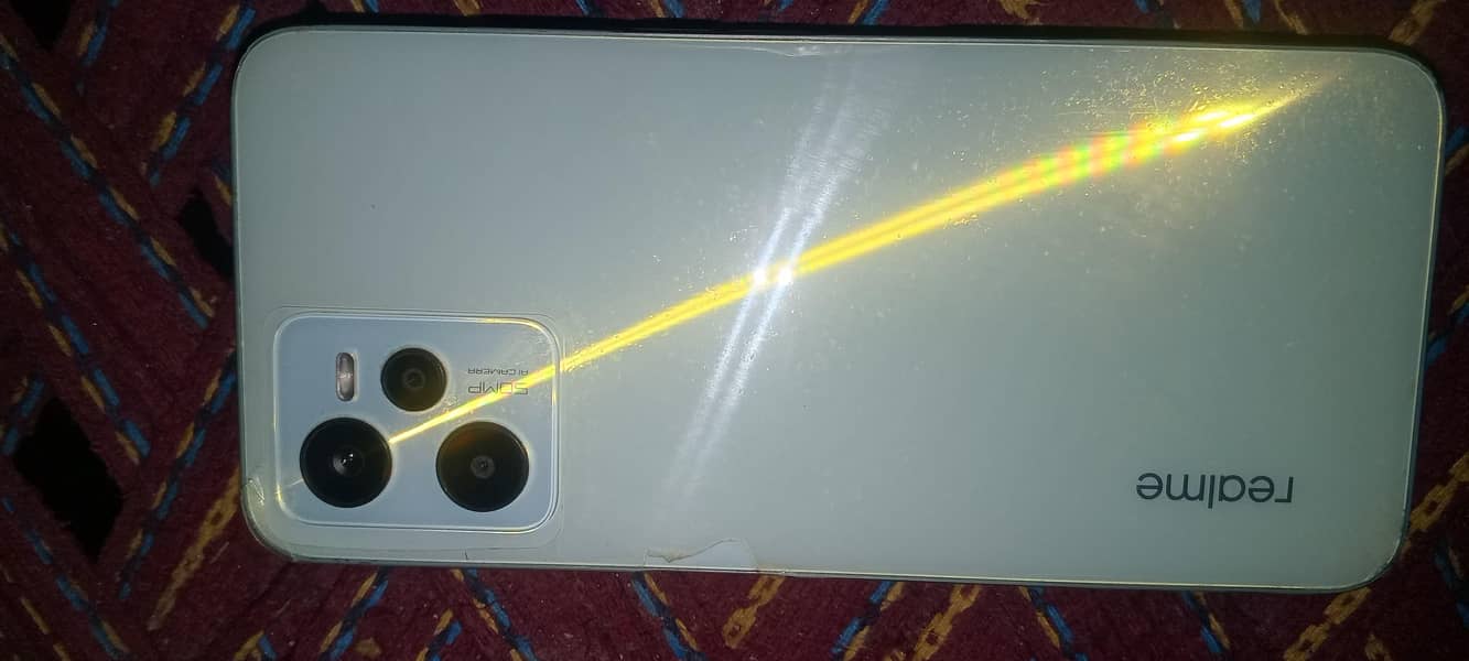 Realme C35 1