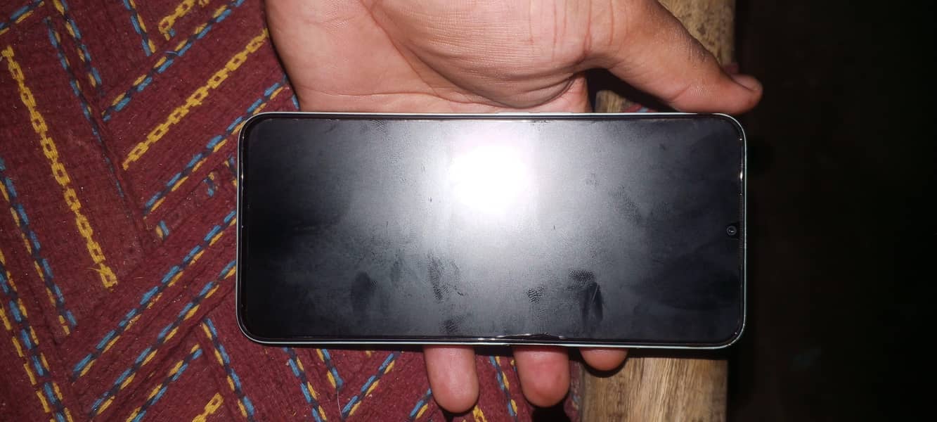 Realme C35 6