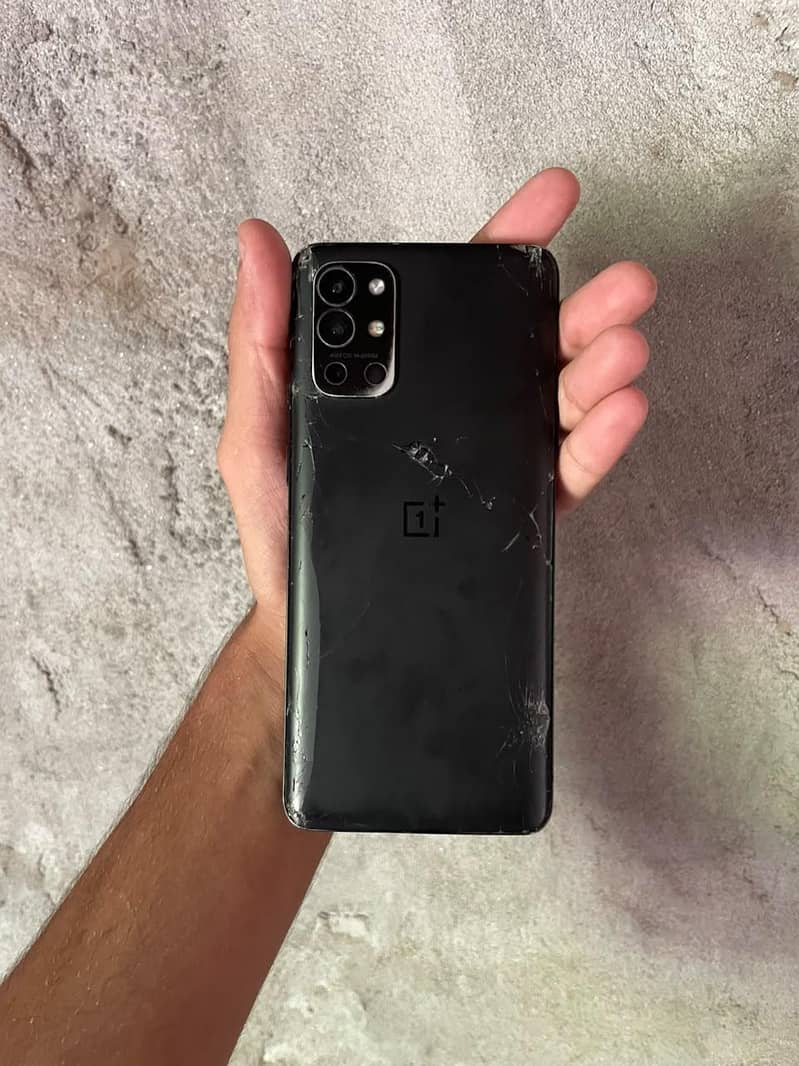 One Plus 9R 0