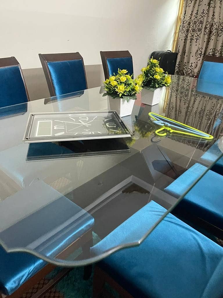 Dining table with chairs 4