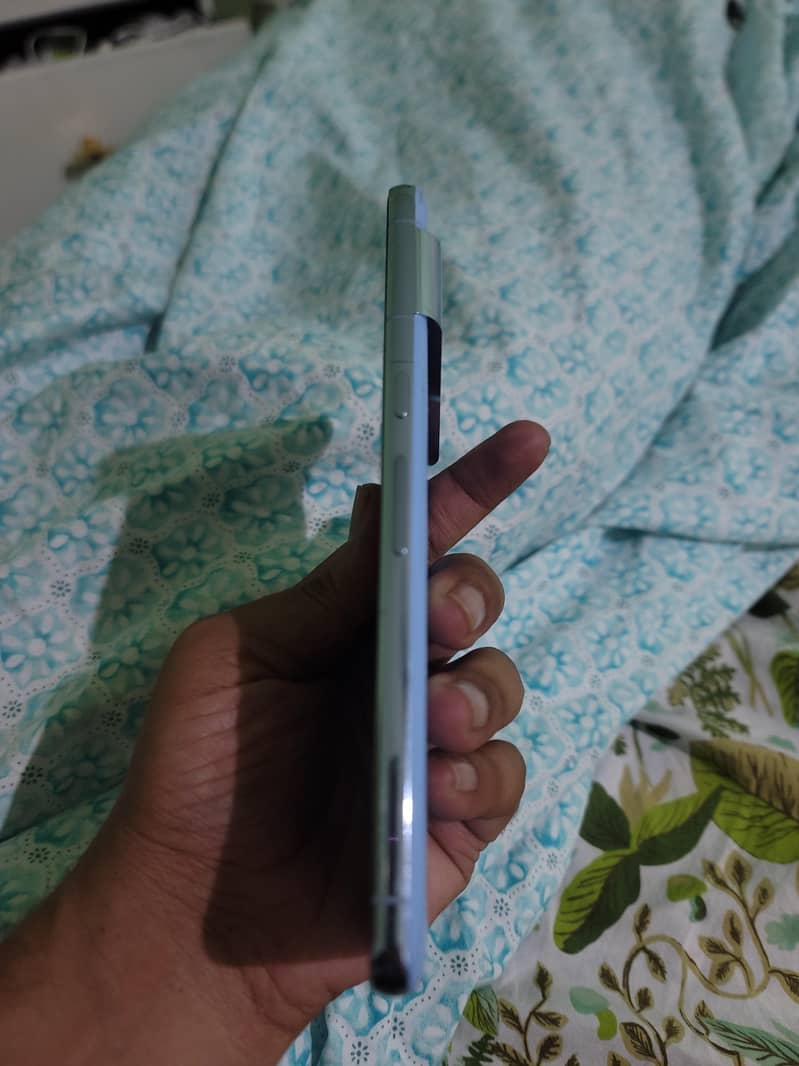 Google Pixel 8 Pro 2