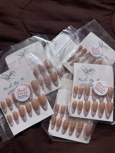 Artificial nails