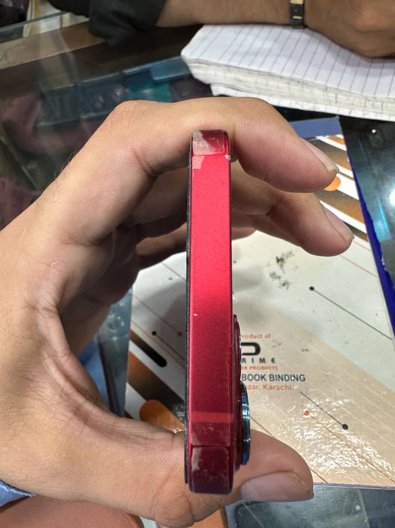 Apple iPhone 13 6