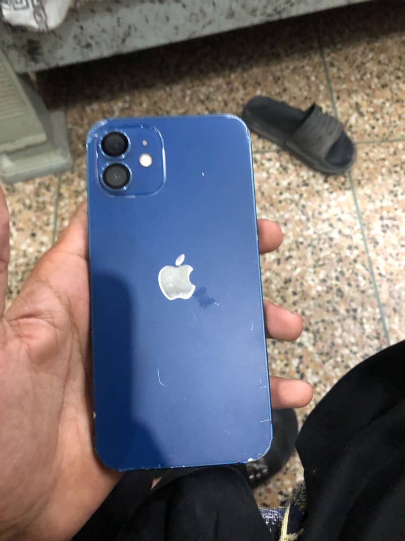 Apple iPhone 12 11