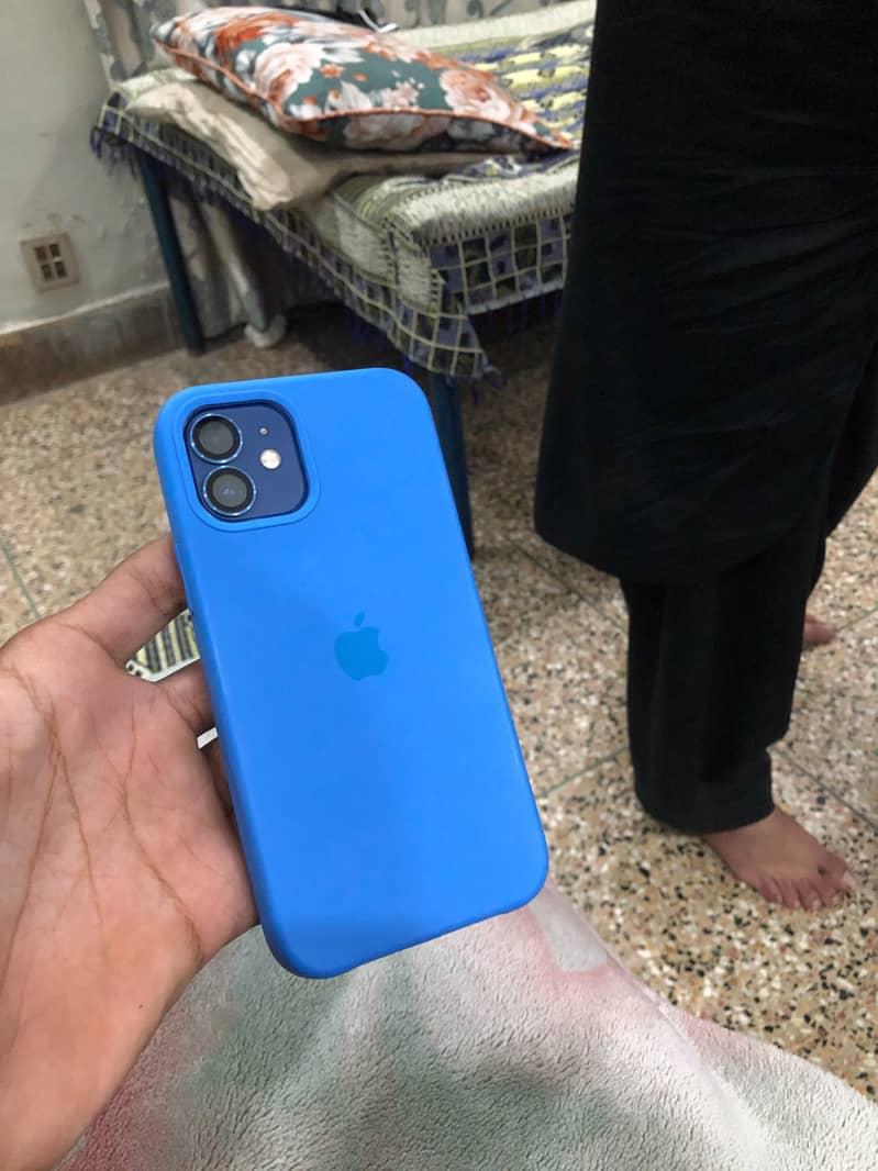 Apple iPhone 12 14