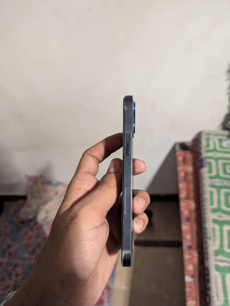 Apple iPhone 12 Pro 2