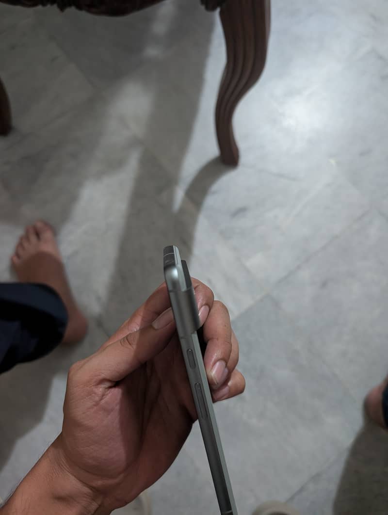 Pixel 8 13