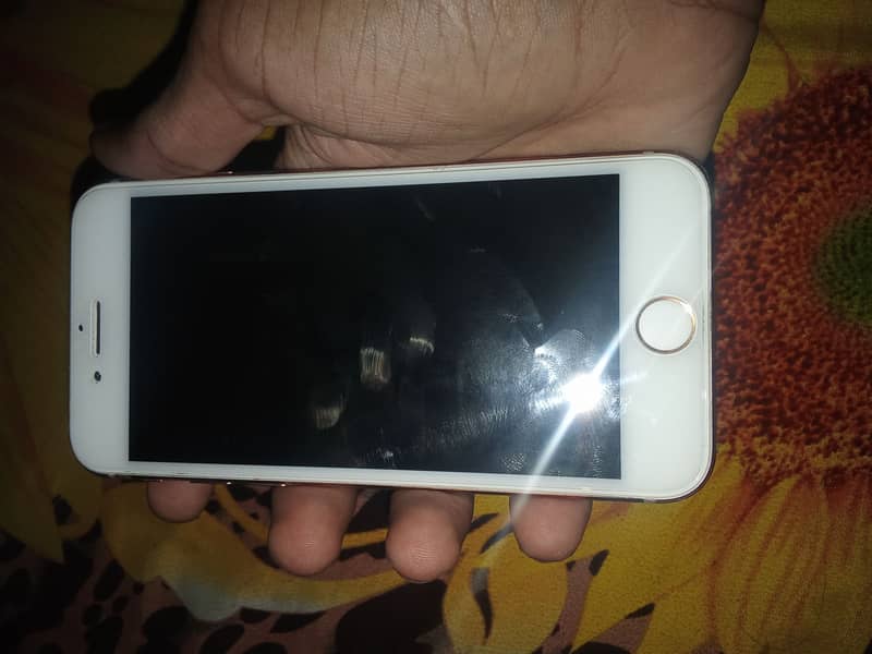 Apple iPhone 8 0