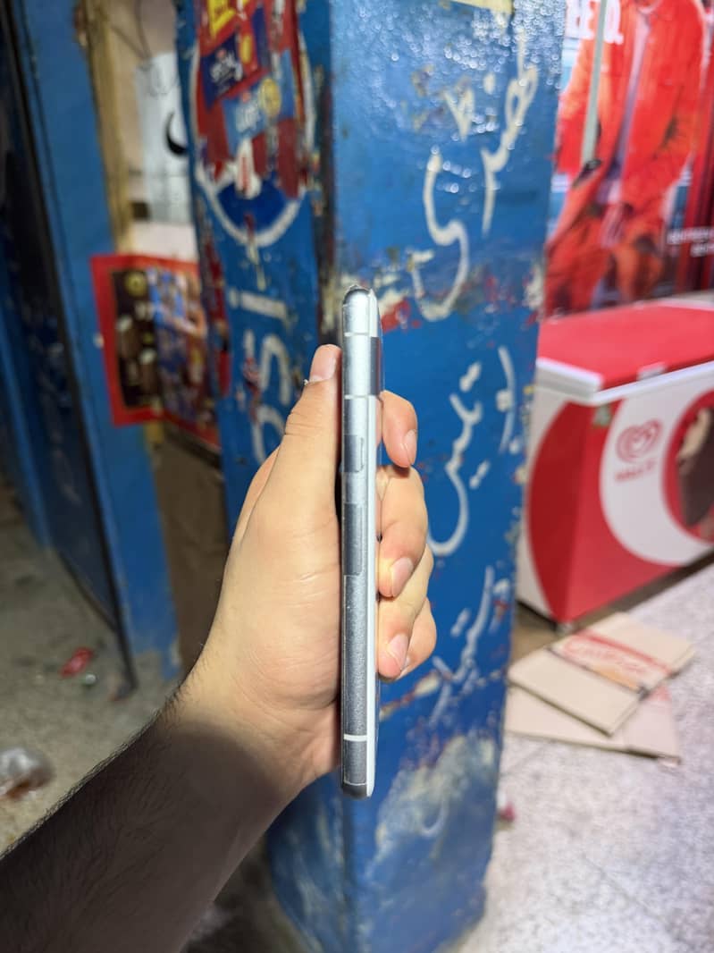 Google Pixel 7a 3