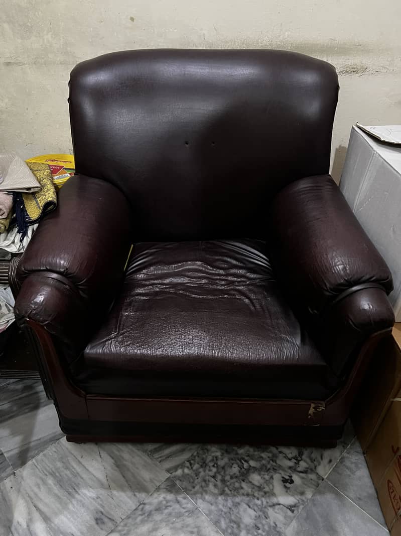6 seater sofas 10/8 condition 2