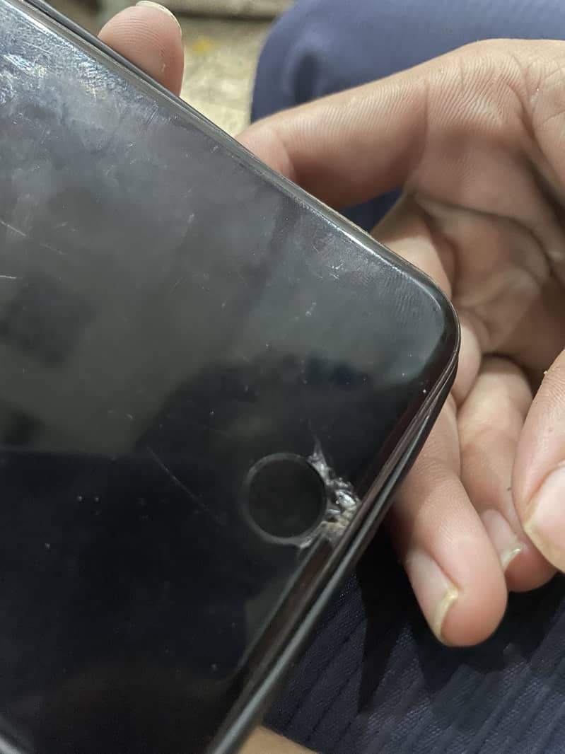Apple iPhone 8 Plus 2