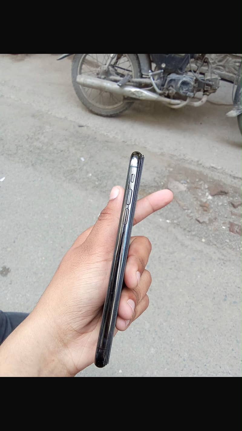 Apple iPhone 8 Plus 5