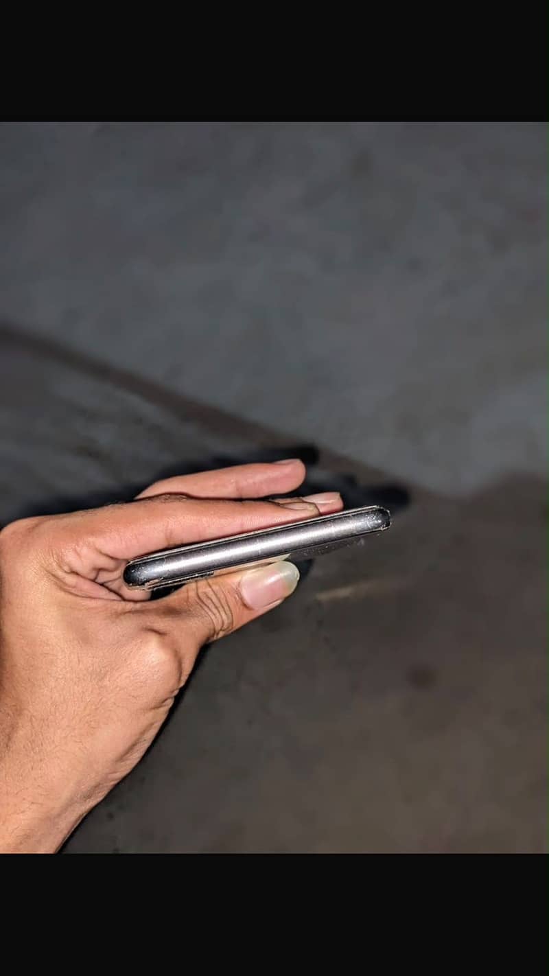 Apple iPhone 8 Plus 9