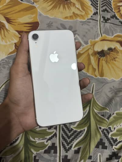 Apple iPhone XR