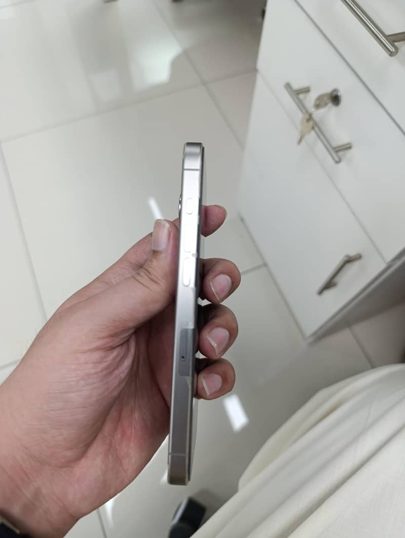 Apple iPhone 15 Pro 1