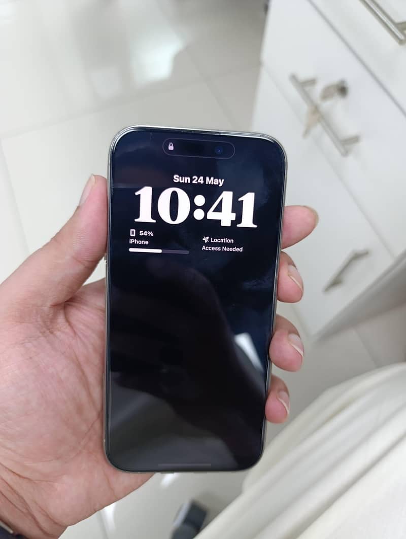 Apple iPhone 15 Pro 2