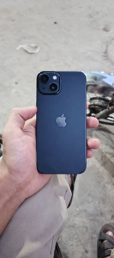 Apple iPhone 13