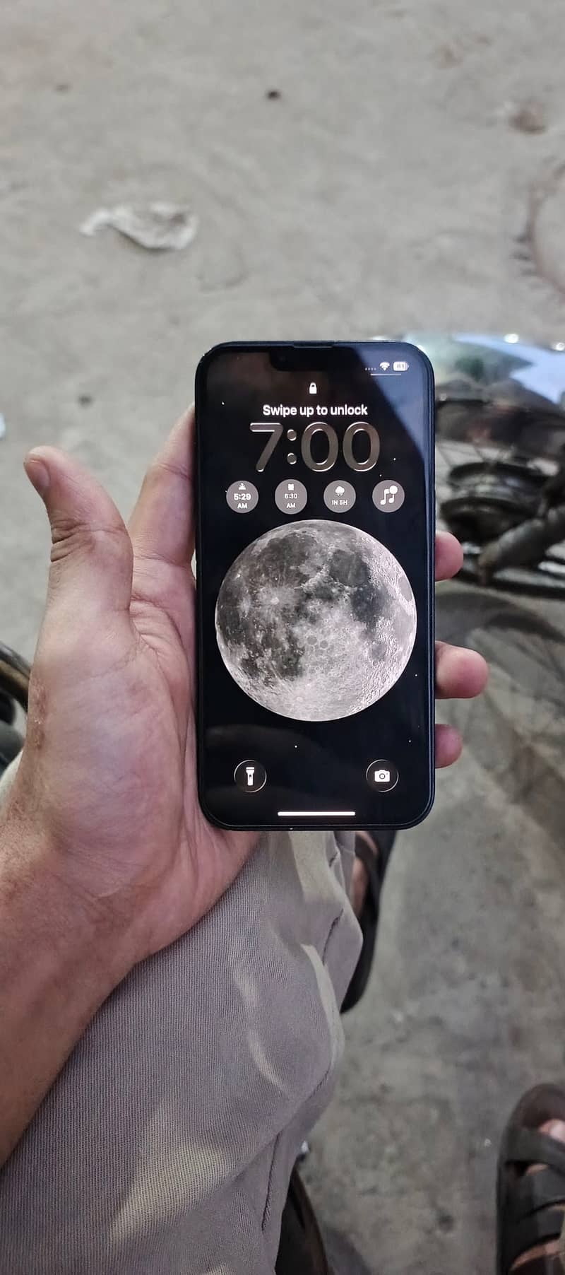 Apple iPhone 13 1
